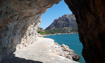 Article Γύρος Αρβανιτιάς Σπηλιά του Δεσπότη, Arvanitia round pedestrian road Despotis cave