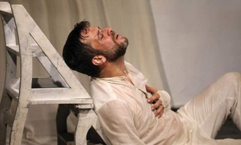 Article παράσταση Κοιμώμενος Χαλεπάς, Koimomenos Chalepas theatrical performance