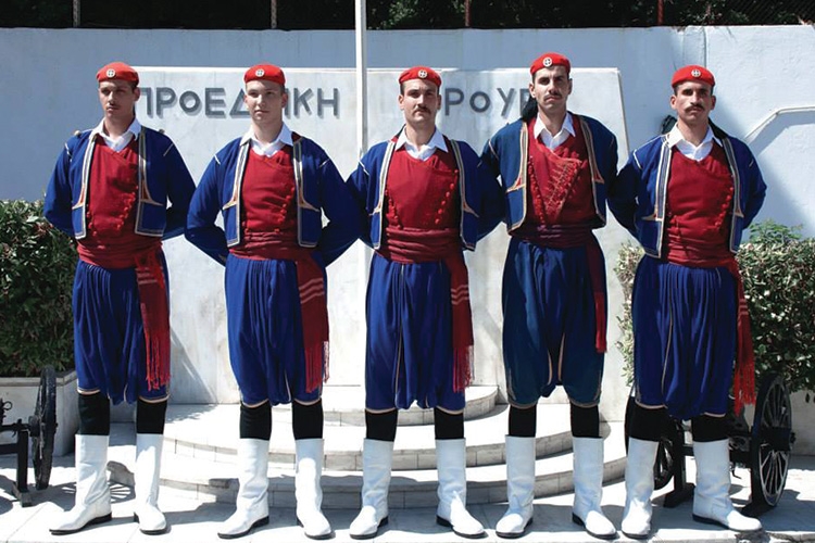 Τσολιάδες Βρακοφόροι Προεδρικής Φρουράς, Hellenic Presidential Guard tsoliades vrakofori