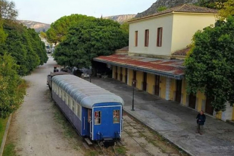 Nafplio old train station, παλιός σταθμός τρένου στο Ναύπλιο